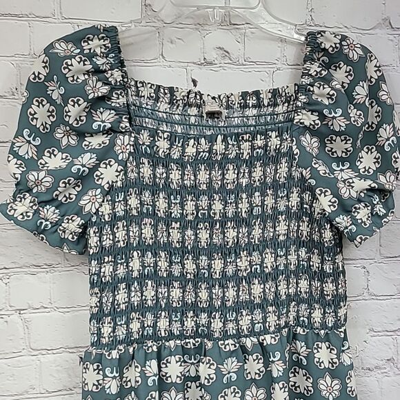 Loft Petite Gray Floral Smocked Babydoll Puff Short Sleeves Mini Dress Cute SP - Picture 3 of 10